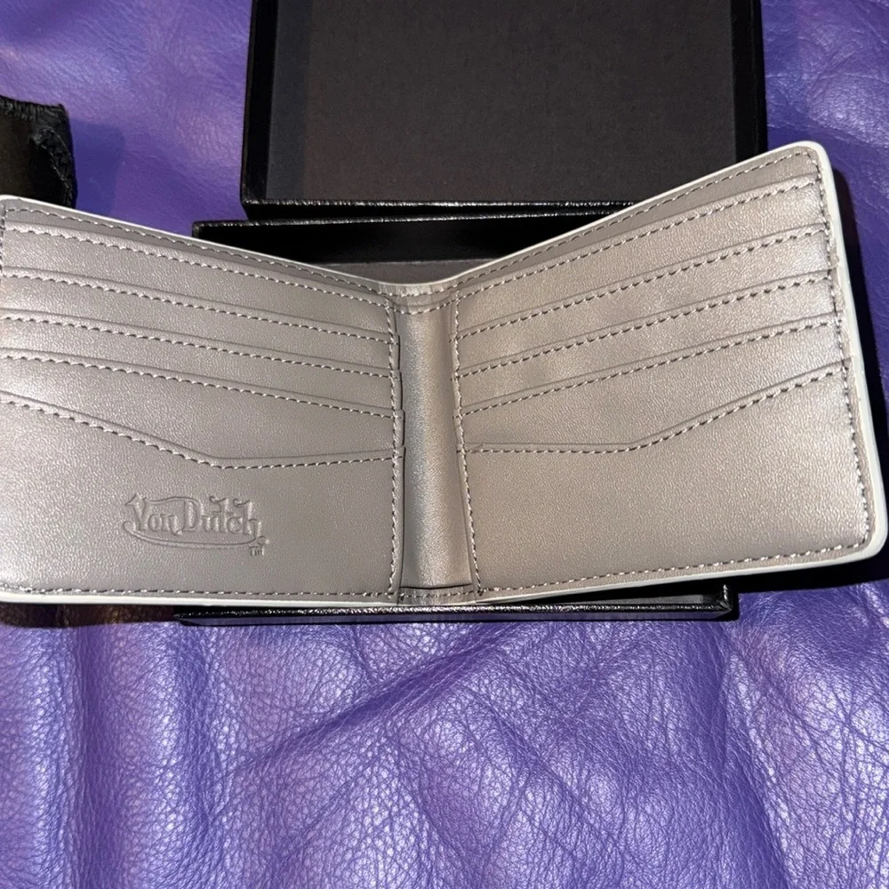 Von Dutch Wallet, Silver Mirror, NIB,